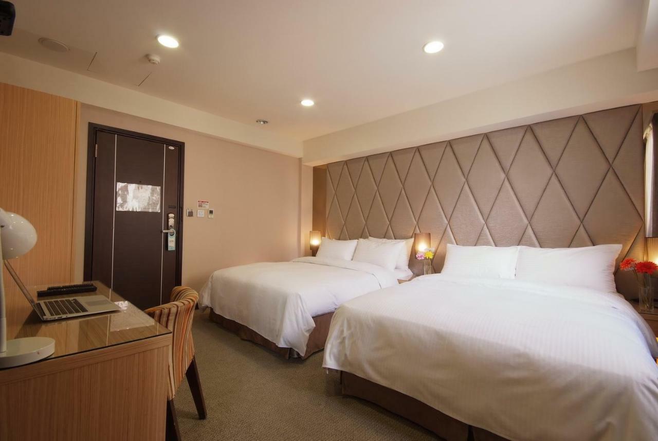The Metro Hotel Taichung Exterior foto