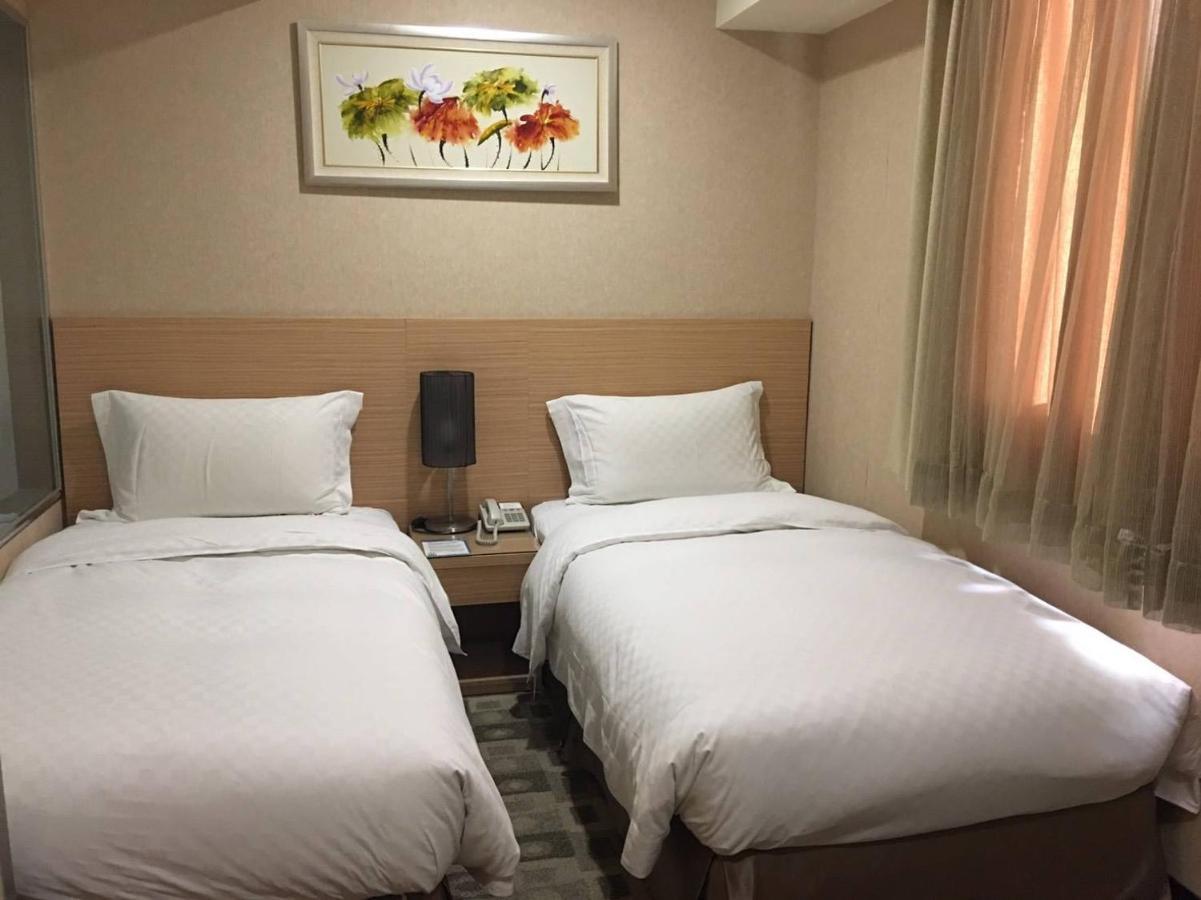 The Metro Hotel Taichung Exterior foto